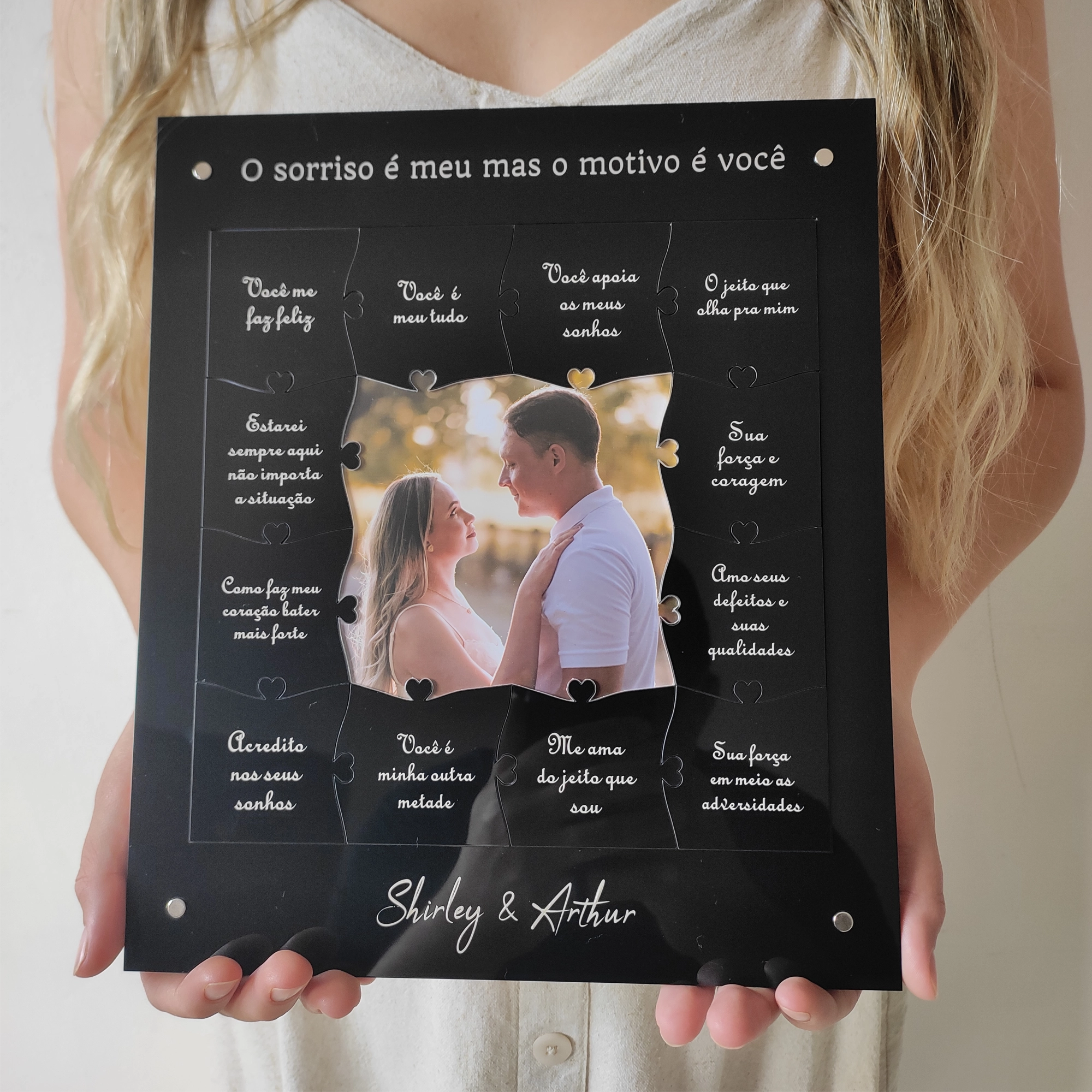 Quadro com 12 Mensagens em forma de Puzzle Preto