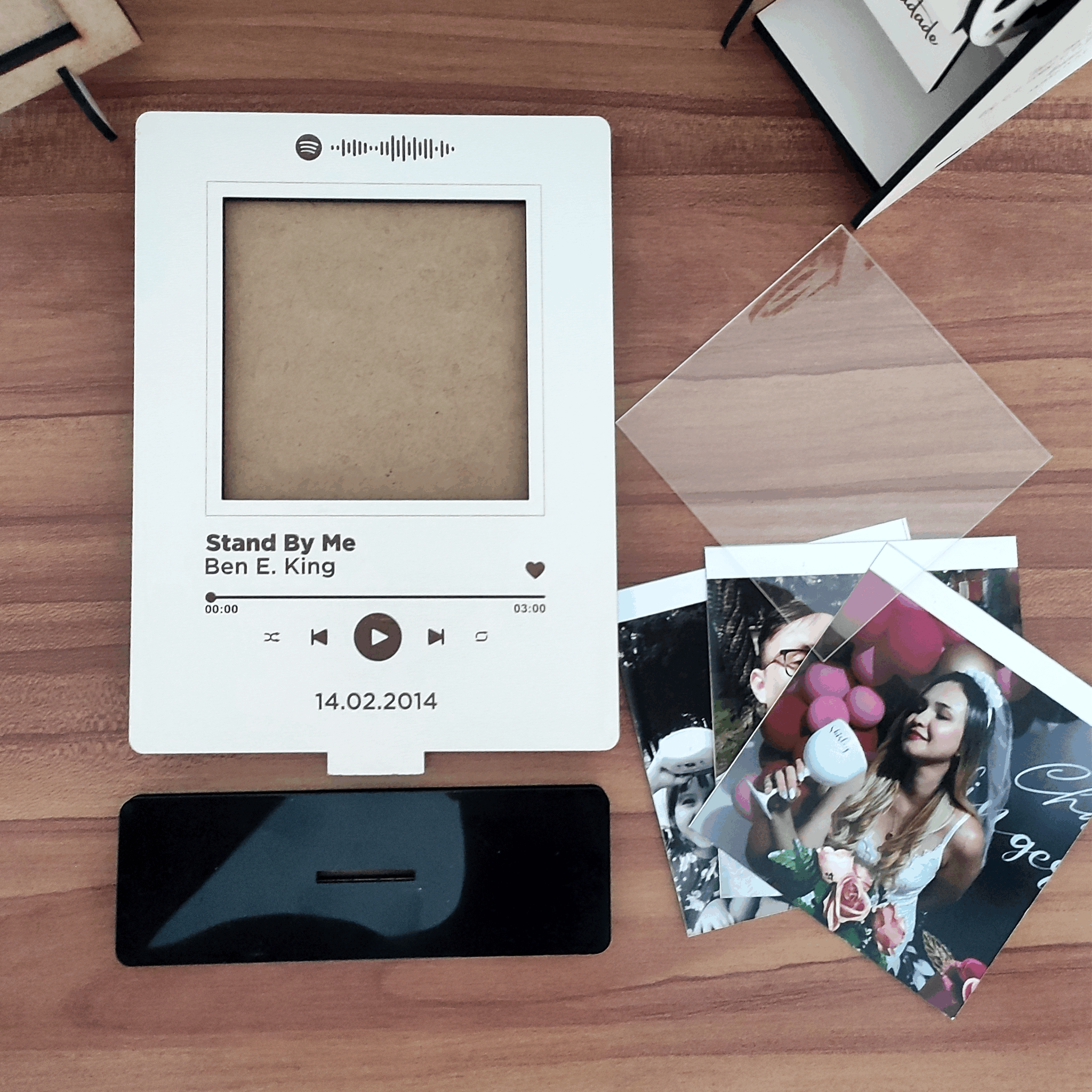 Placa com foto, música e mensagem [Código Spotify]