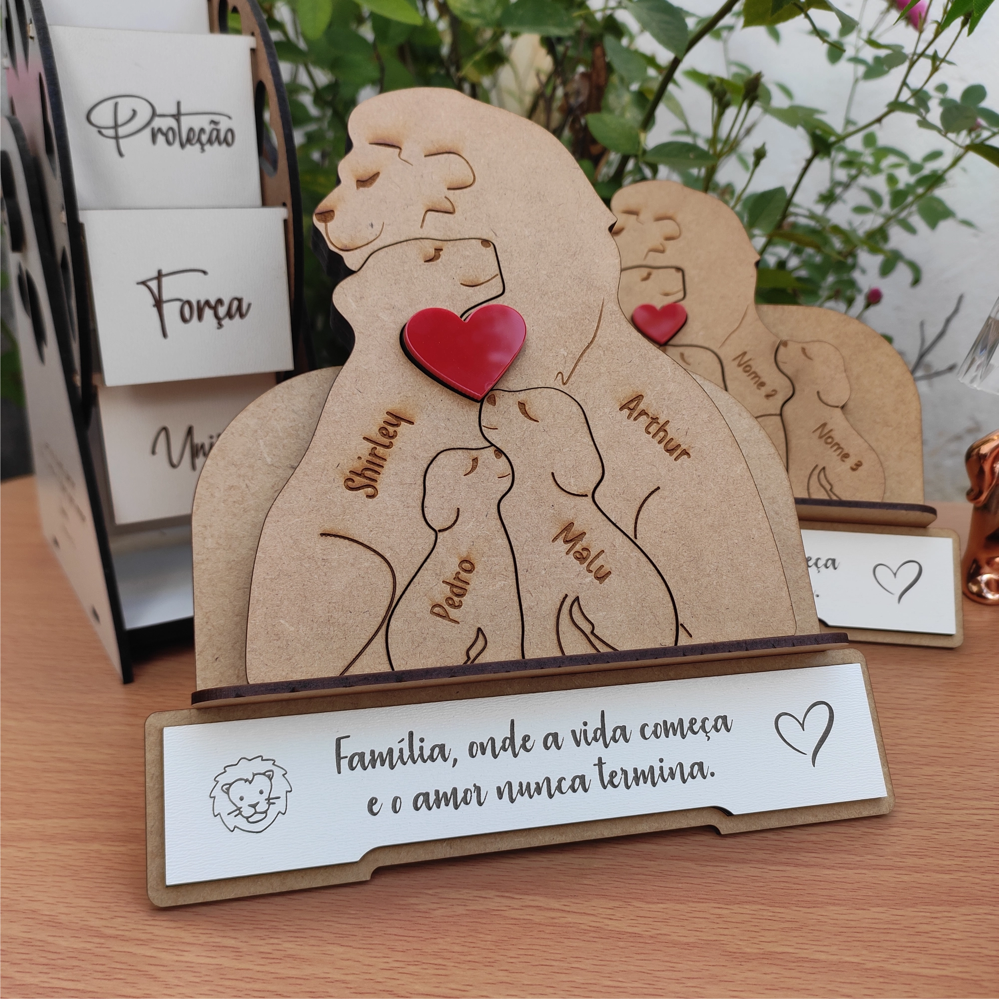 Abraço de Leão em Família, decoração em mdf