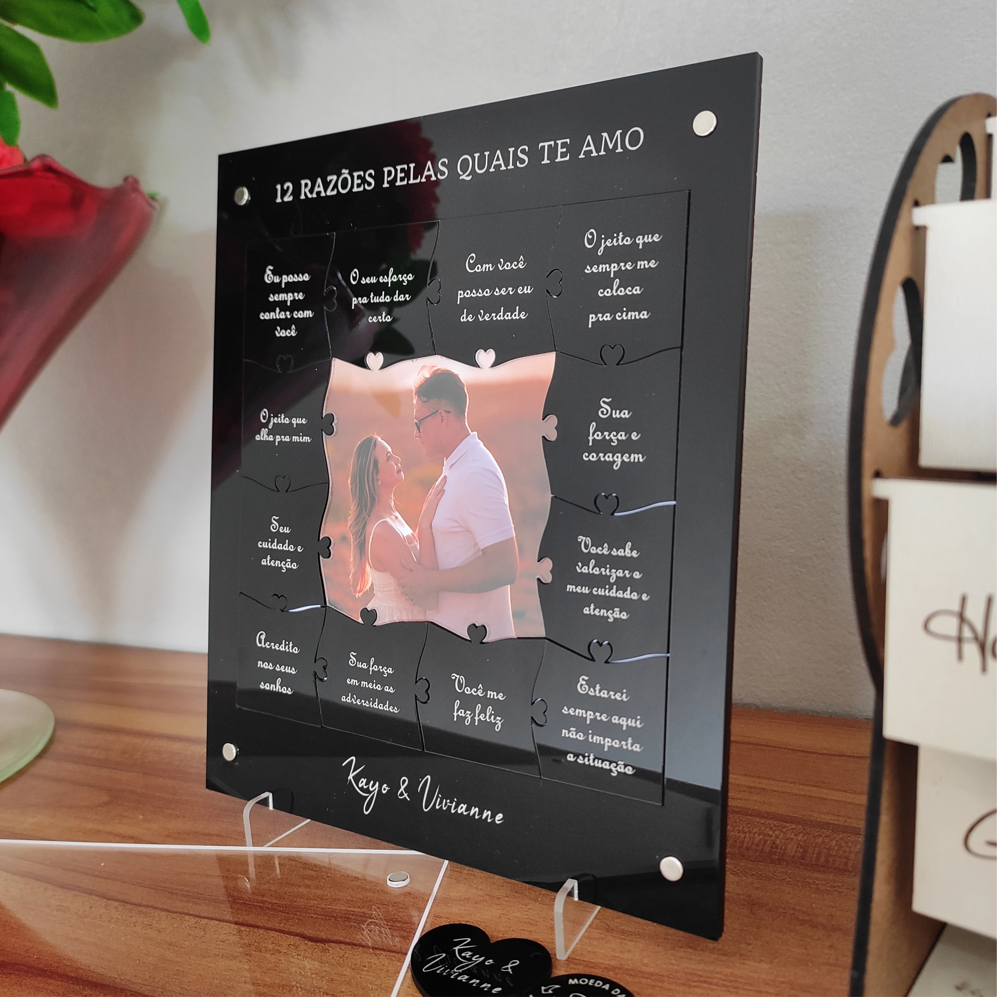 Quadro com 12 Mensagens em forma de Puzzle Preto